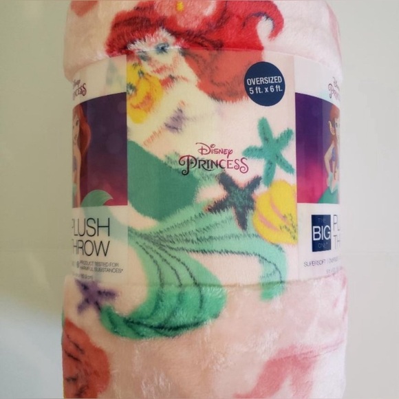 DISNEY THE LITTLE MERMAID OVERSIZED PLUSH THROW BLANKET NWT - Picture 5 of 5